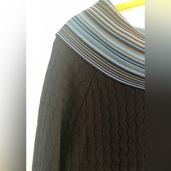 Elegant sweater - Picture 3 of 5